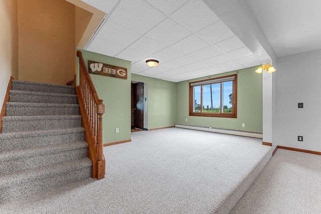 618 Norstad ROAD, Manitowoc, WI 54220