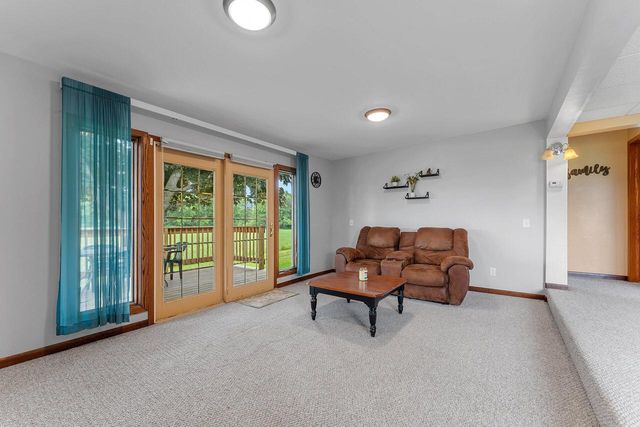 618 Norstad ROAD, Manitowoc, WI 54220