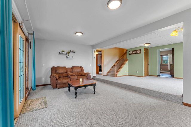 618 Norstad ROAD, Manitowoc, WI 54220
