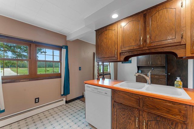 618 Norstad ROAD, Manitowoc, WI 54220