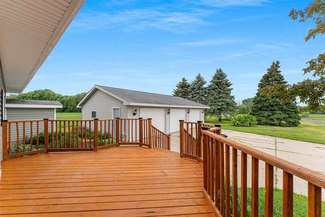 618 Norstad ROAD, Manitowoc, WI 54220