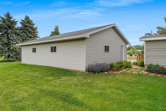 618 Norstad ROAD, Manitowoc, WI 54220