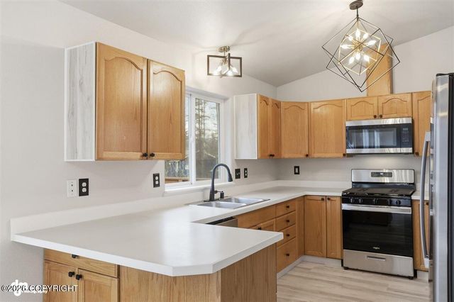 4521 W Lakeside Drive, Wasilla, AK 99654