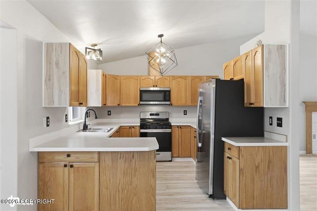 4521 W Lakeside Drive, Wasilla, AK 99654