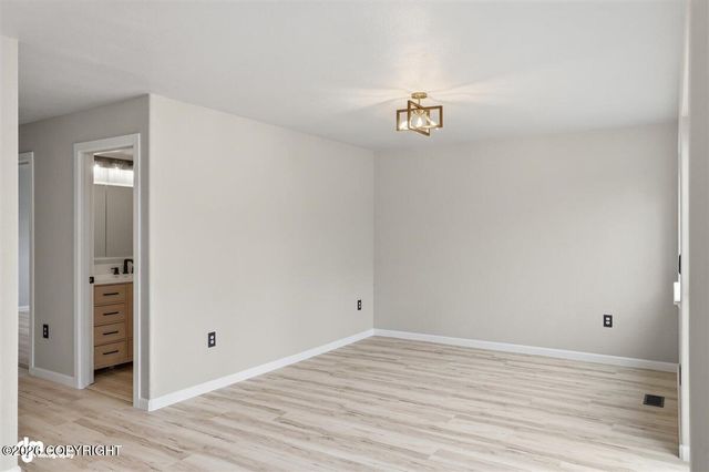 4521 W Lakeside Drive, Wasilla, AK 99654