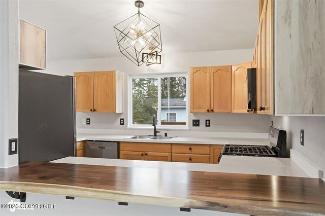 4521 W Lakeside Drive, Wasilla, AK 99654