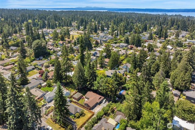 21702 84th Avenue W, Edmonds, WA 98026
