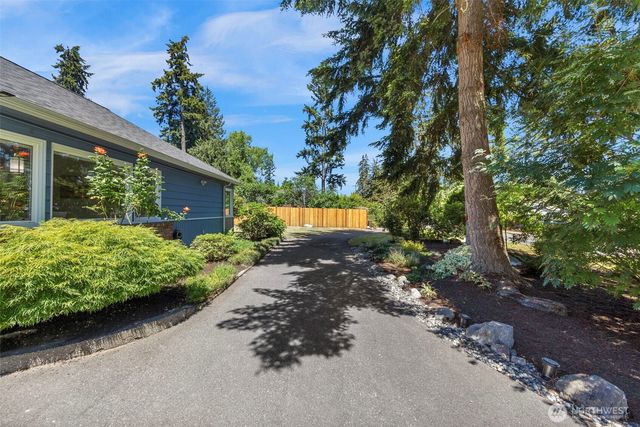 21702 84th Avenue W, Edmonds, WA 98026