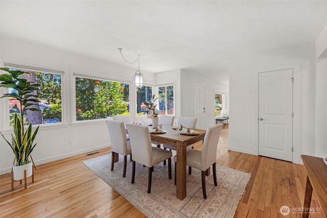 21702 84th Avenue W, Edmonds, WA 98026