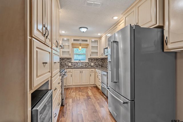 427 Dogwood Lane, Chandler, TX 75758