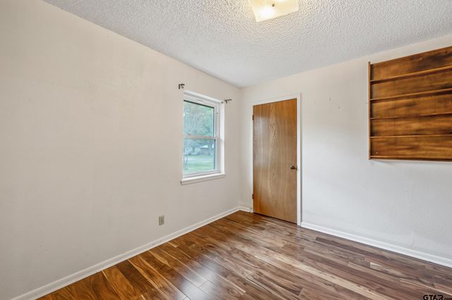 427 Dogwood Lane, Chandler, TX 75758