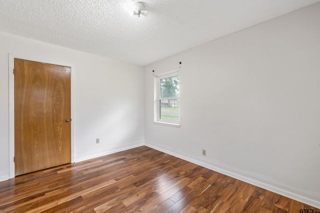 427 Dogwood Lane, Chandler, TX 75758