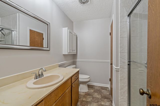 427 Dogwood Lane, Chandler, TX 75758