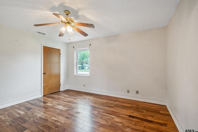 427 Dogwood Lane, Chandler, TX 75758