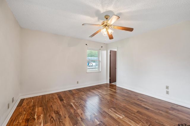 427 Dogwood Lane, Chandler, TX 75758