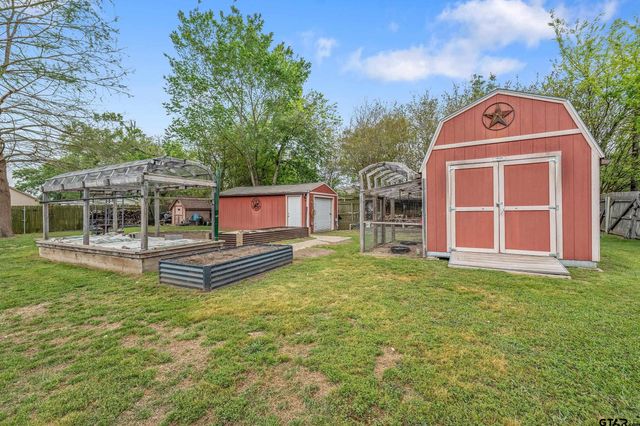 427 Dogwood Lane, Chandler, TX 75758