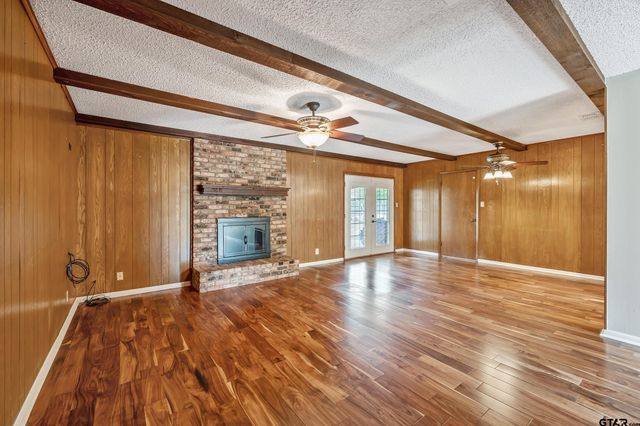 427 Dogwood Lane, Chandler, TX 75758