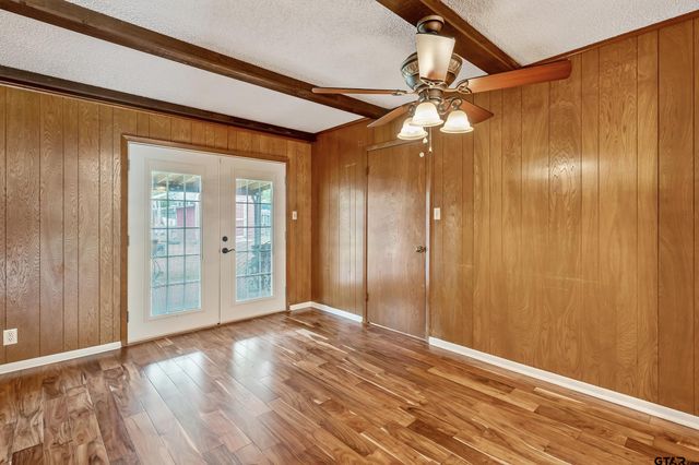 427 Dogwood Lane, Chandler, TX 75758