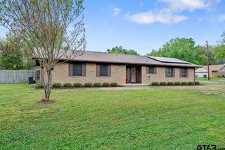 427 Dogwood Lane, Chandler, TX 75758