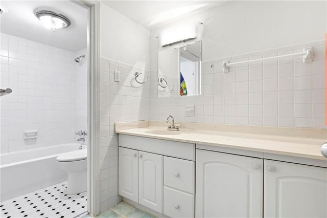 7 Cantey Place NW, Atlanta, GA 30327