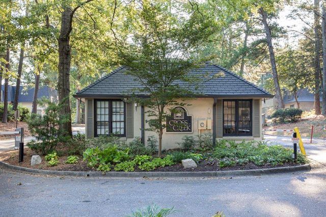 7 Cantey Place NW, Atlanta, GA 30327