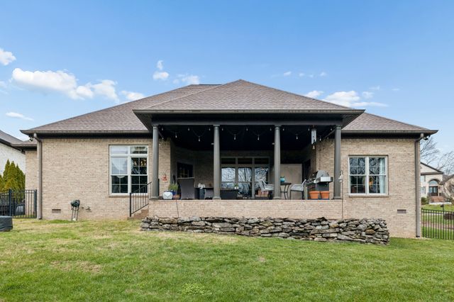 1597 Boardwalk Pl, Gallatin, TN 37066