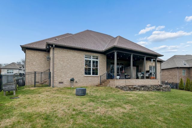 1597 Boardwalk Pl, Gallatin, TN 37066