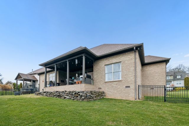 1597 Boardwalk Pl, Gallatin, TN 37066
