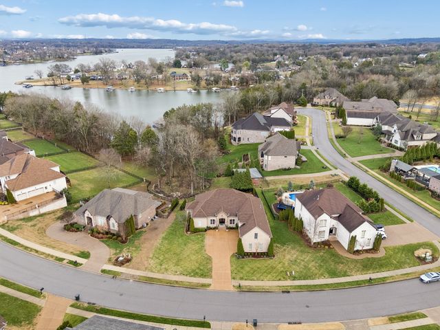 1597 Boardwalk Pl, Gallatin, TN 37066