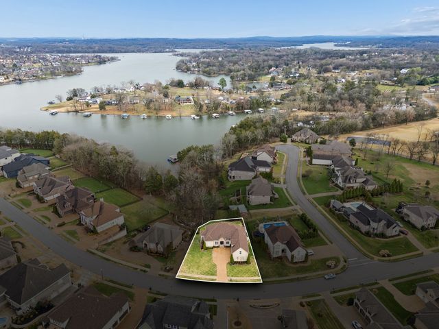 1597 Boardwalk Pl, Gallatin, TN 37066