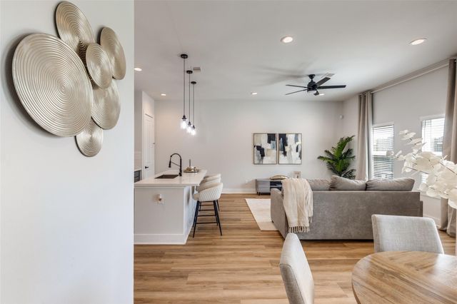 13131 Perennial Springs Dr, Houston, TX 77048