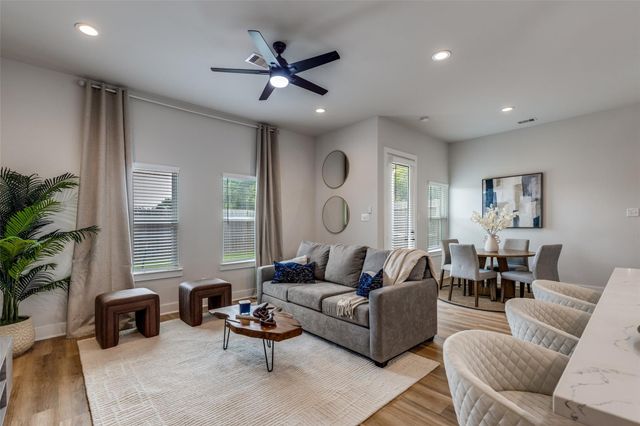 13131 Perennial Springs Dr, Houston, TX 77048