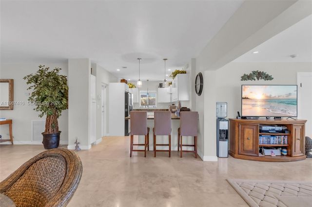 1995 Ixora Rd, North Miami, FL 33181