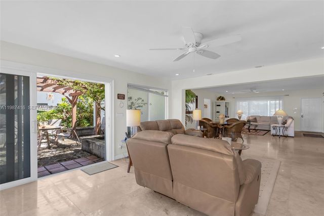 1995 Ixora Rd, North Miami, FL 33181