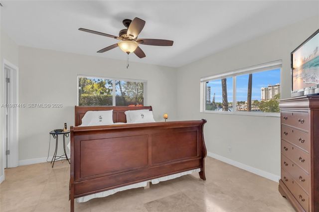 1995 Ixora Rd, North Miami, FL 33181