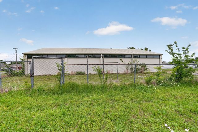 3005 Division Street, Greenville, TX 75401