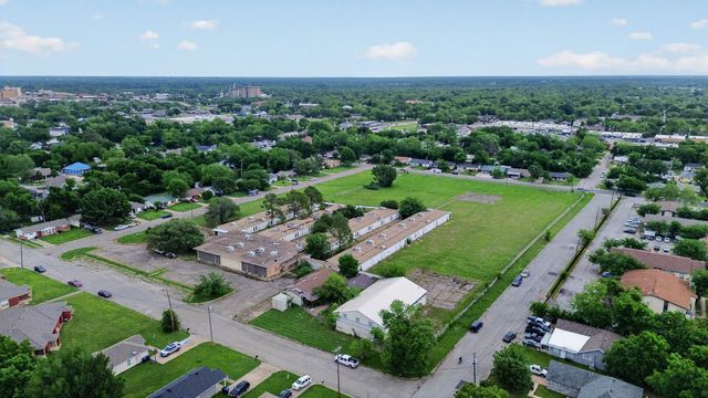 3005 Division Street, Greenville, TX 75401