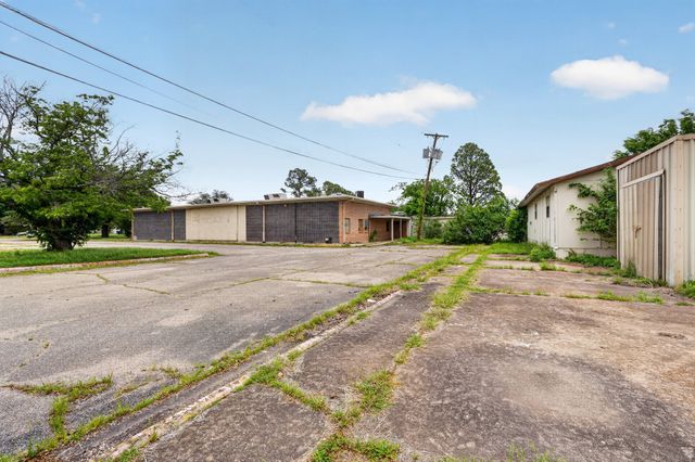 3005 Division Street, Greenville, TX 75401