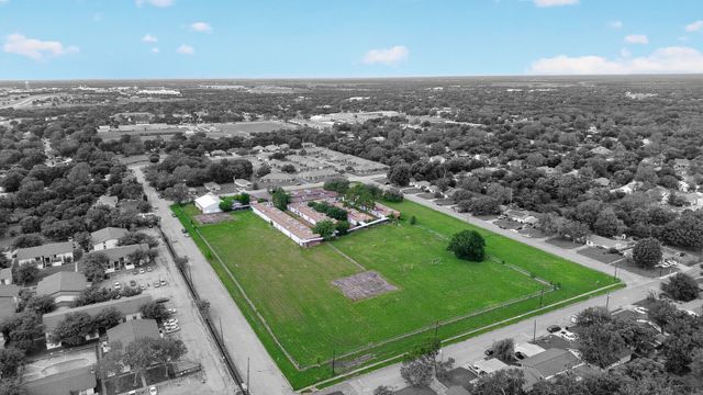 3005 Division Street, Greenville, TX 75401