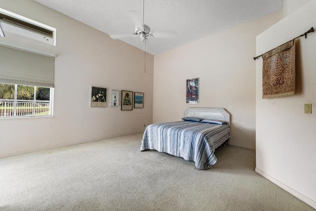 12866 Touchstone Place, Palm Beach Gardens, FL 33418