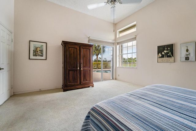 12866 Touchstone Place, Palm Beach Gardens, FL 33418