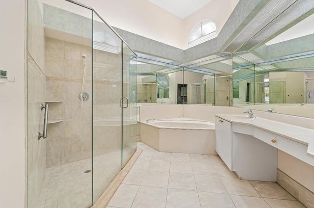 12866 Touchstone Place, Palm Beach Gardens, FL 33418