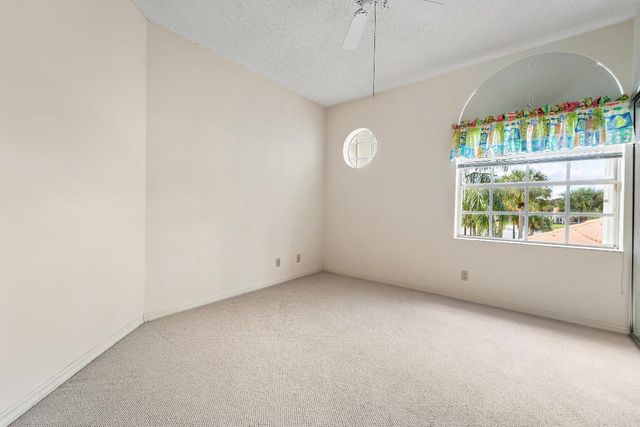 12866 Touchstone Place, Palm Beach Gardens, FL 33418