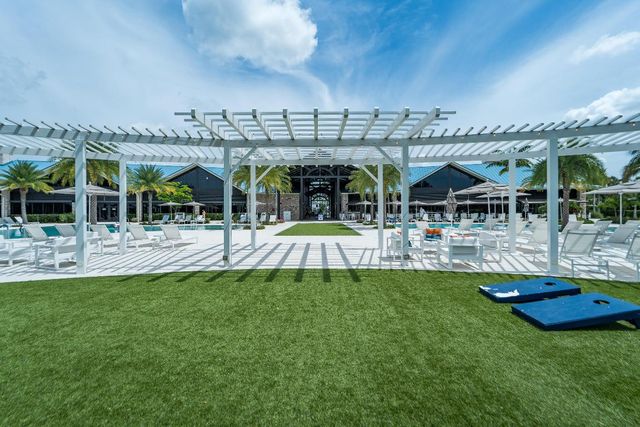 12866 Touchstone Place, Palm Beach Gardens, FL 33418