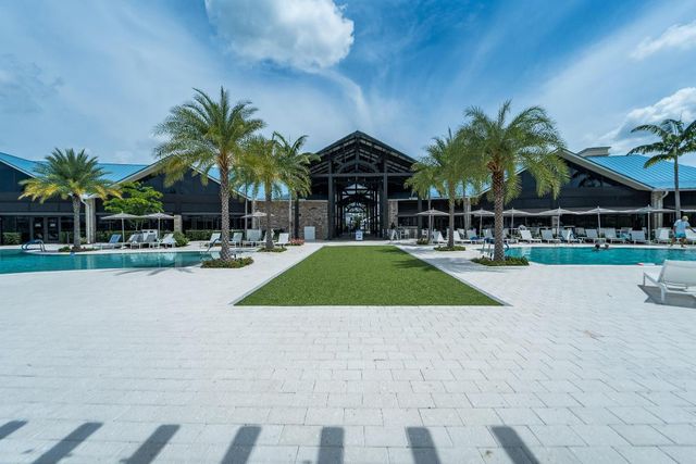 12866 Touchstone Place, Palm Beach Gardens, FL 33418