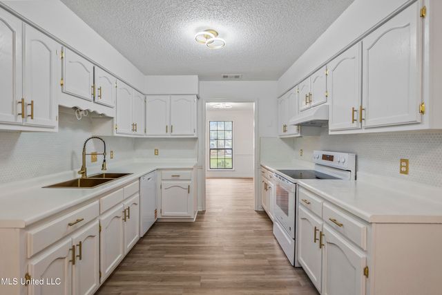 132 Keestone Drive, Senatobia, MS 38668