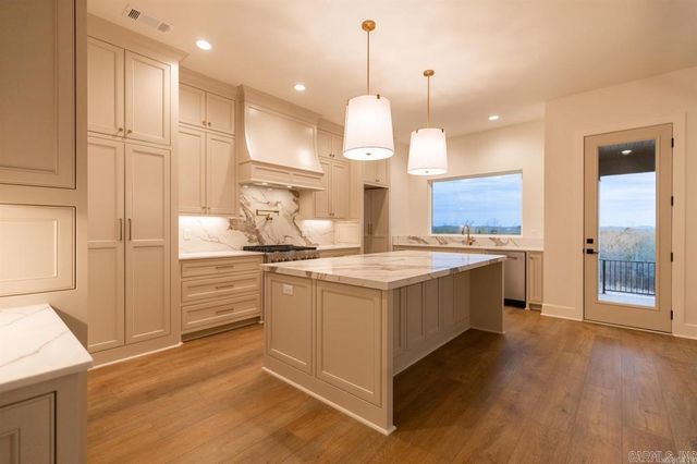 17103 Waterview Meadow, Roland, AR 72135