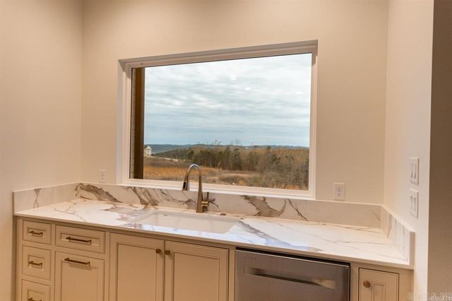 17103 Waterview Meadow, Roland, AR 72135