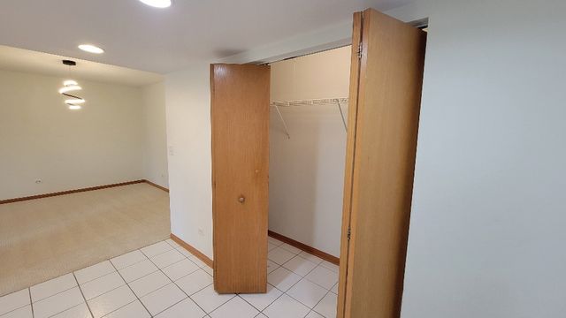 18100 Rita Road 2D, Tinley Park, IL 60477