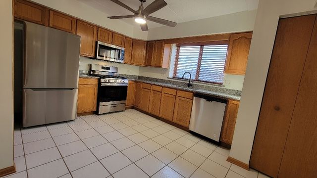 18100 Rita Road 2D, Tinley Park, IL 60477